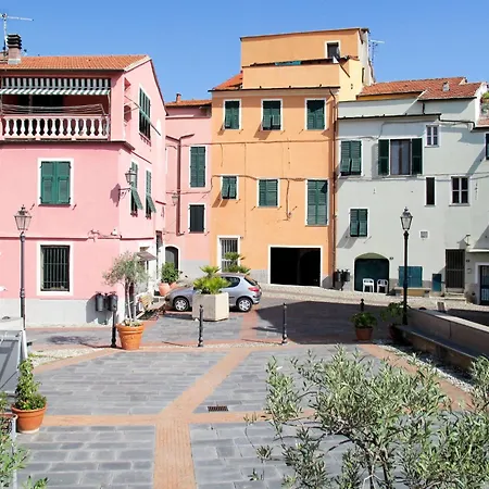 Happy By Interhome * Civezza